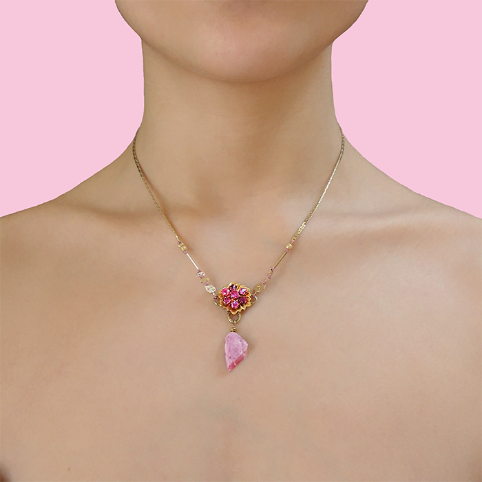 Áine’s Rose: vintage gold, faceted and raw sapphire