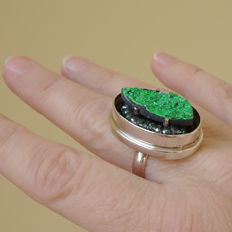 Have No Fear: uvarovite and sapphire mosaic ring