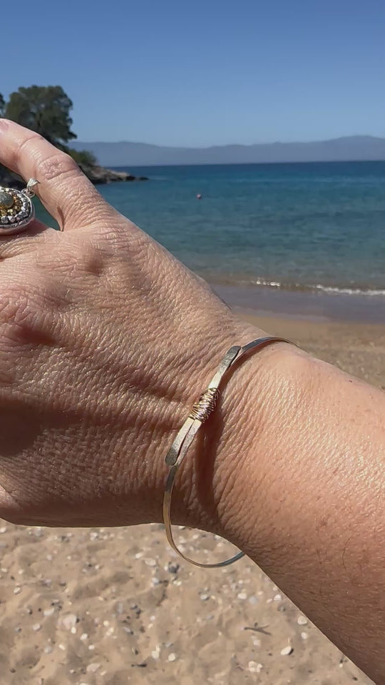 Thalassa hammered bangle
