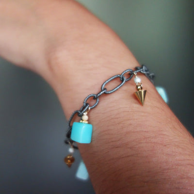 Deja Vu Peru (opal bracelet)