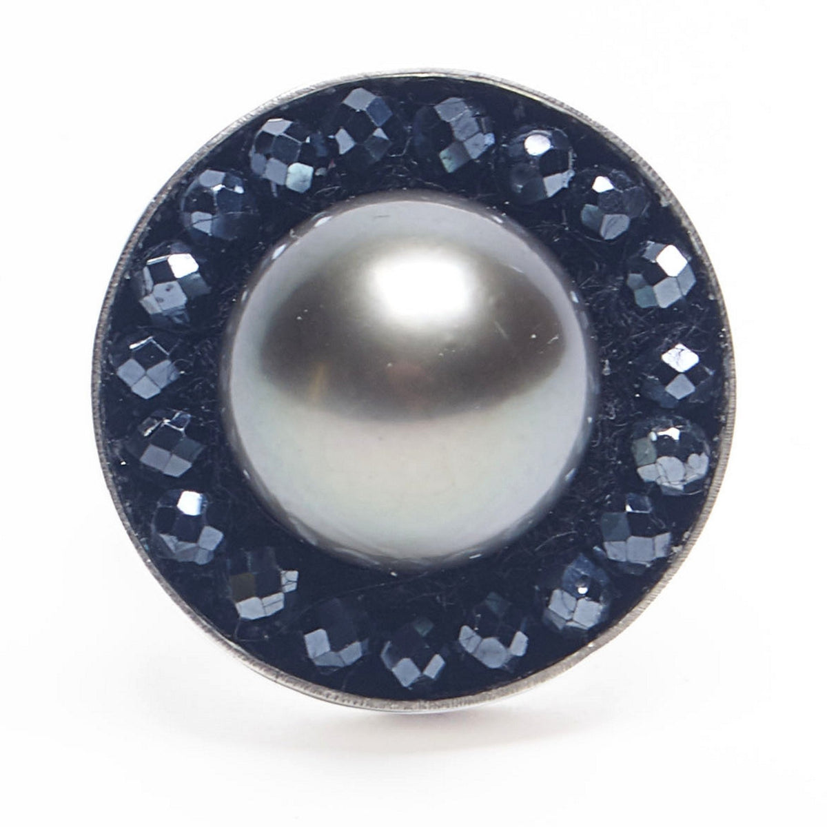 Arzouman Luxe Black South Sea Pearl surrounded by Black Sapphire
