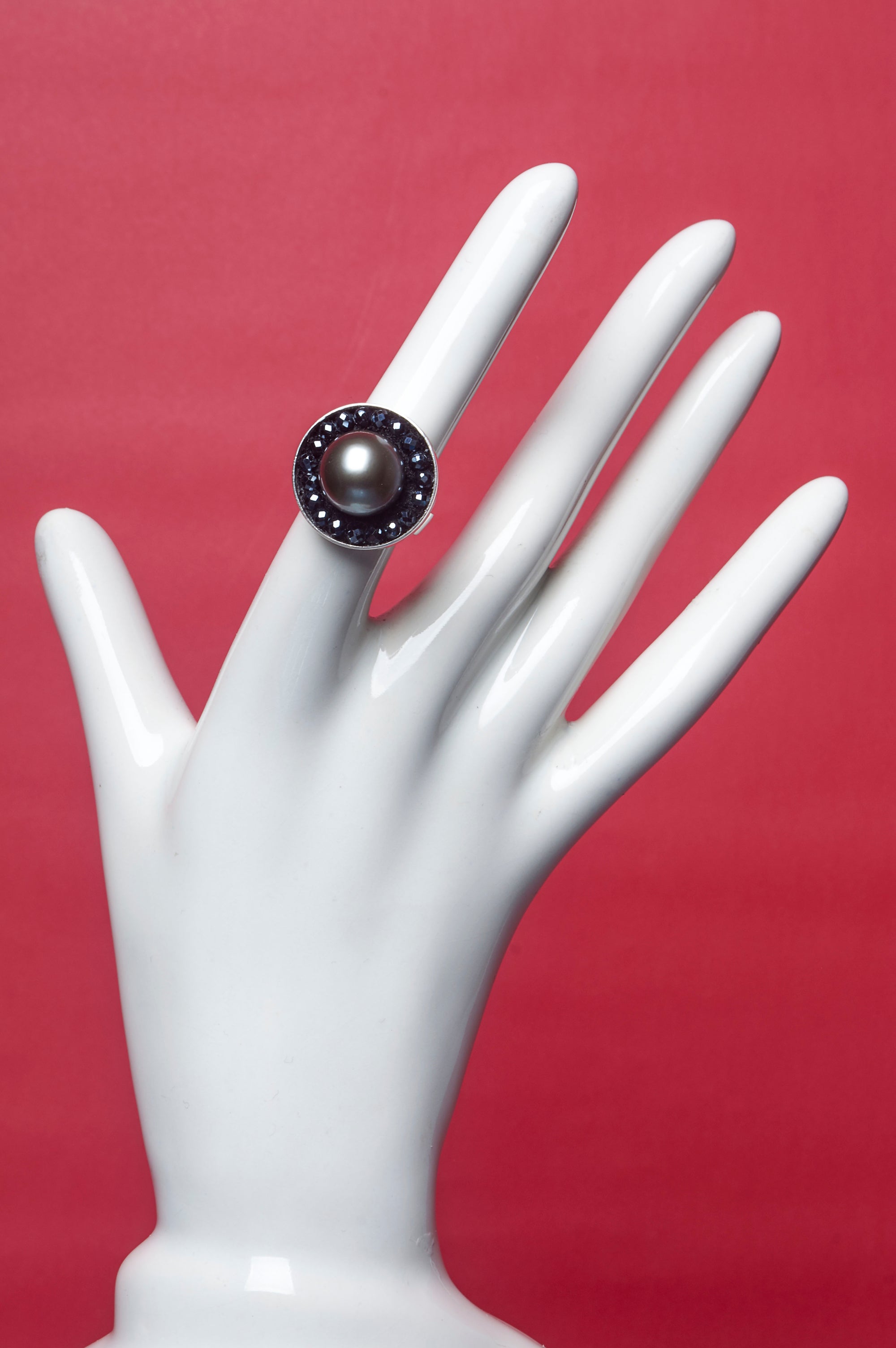 Arzouman Luxe Black South Sea Pearl surrounded by Black Sapphire