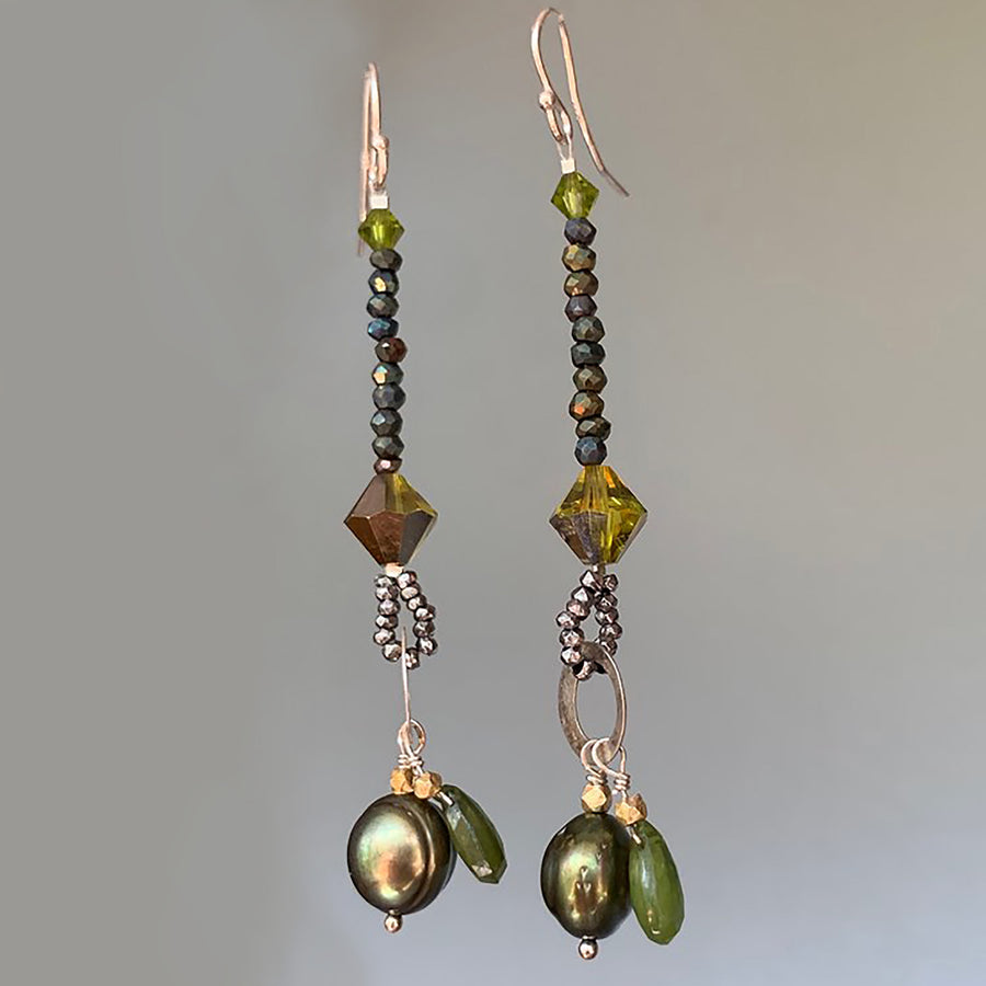 Pearl and Peridot earring
