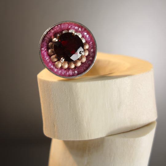 Crimson Nocturne (garnet, gold, and pink sapphire mosaic ring)