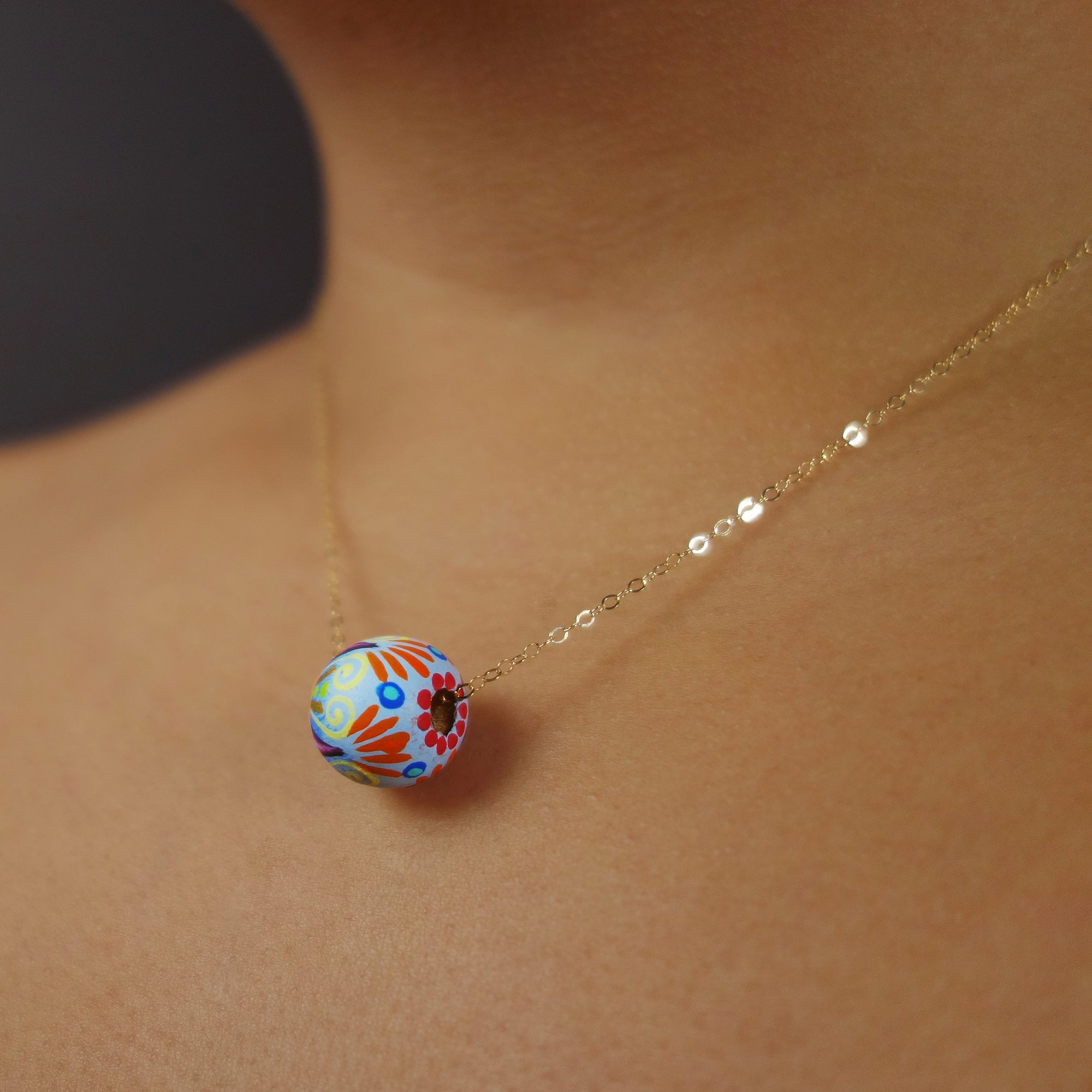 Sencillo Necklace: choose your color and chain