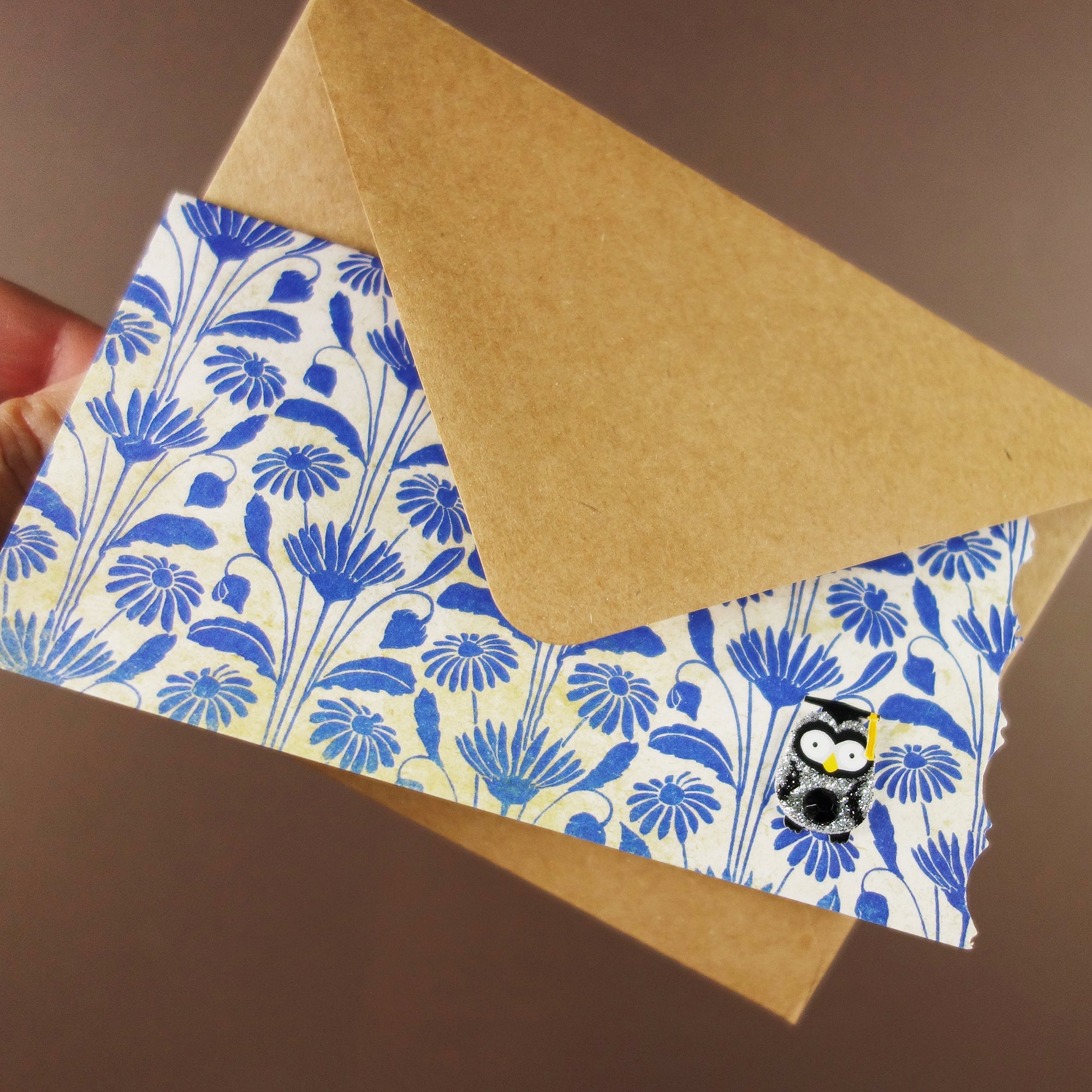 Chain earring in your school colors (gemstones)