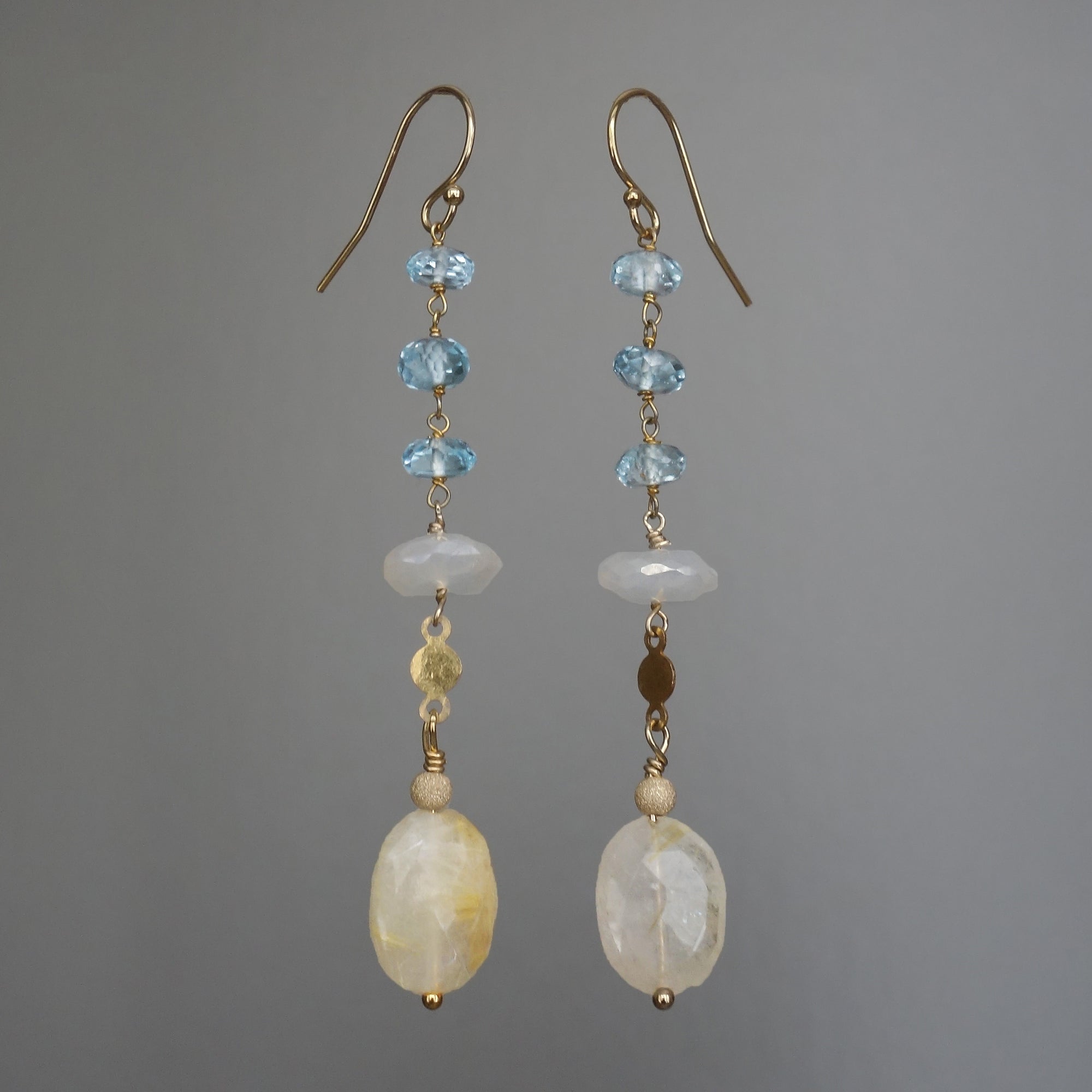 Golden Grace earring (blue topaz and gold)