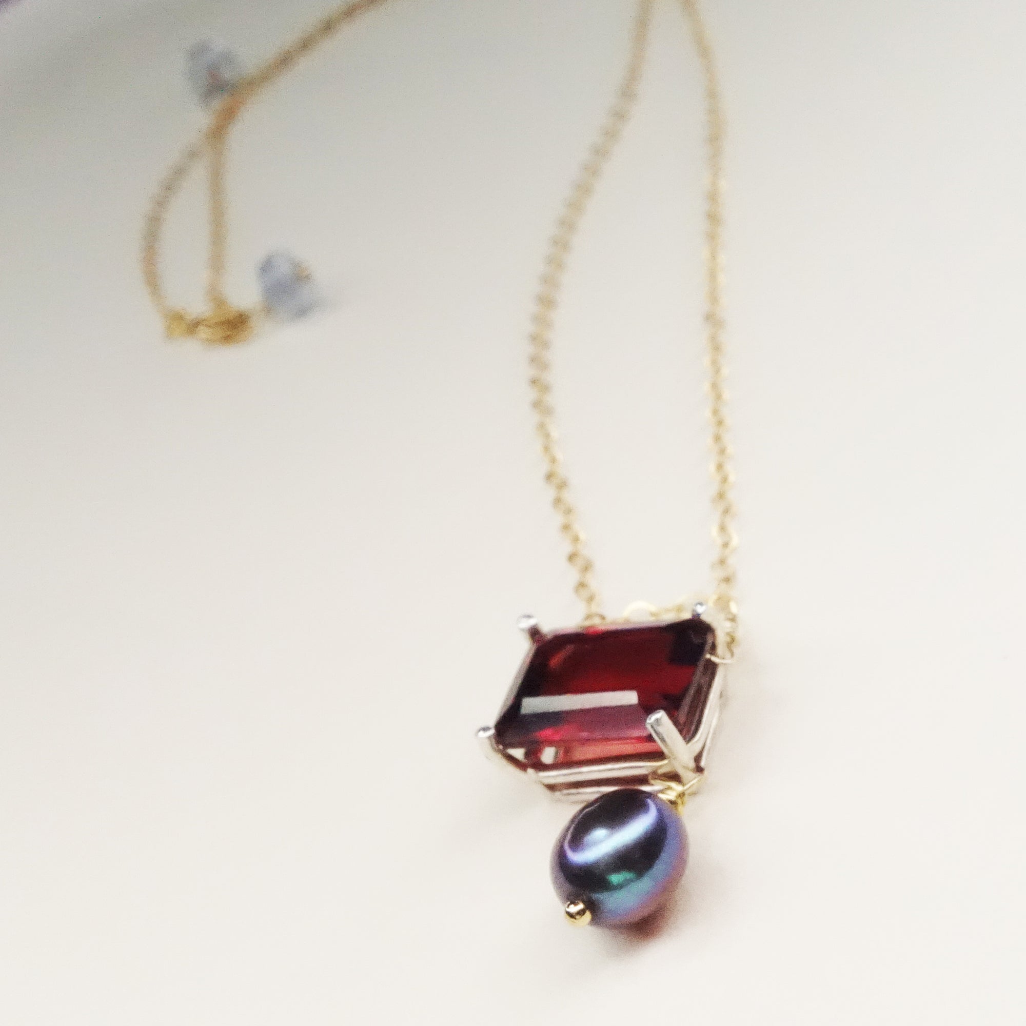 Brave, Eloquent Amanda: garnet, gold, pearl necklace