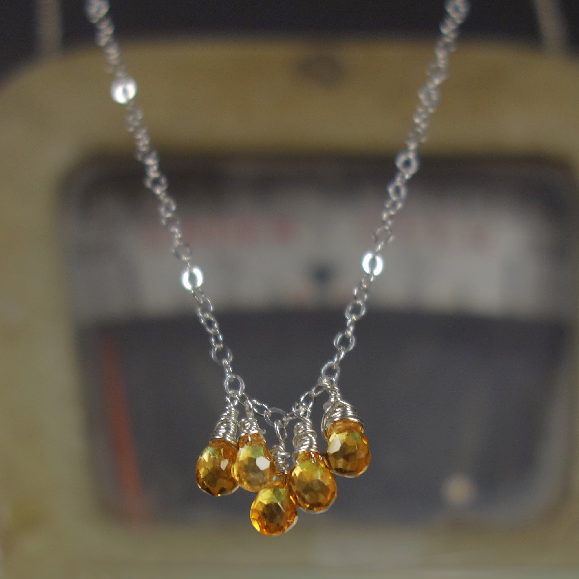 Topaz Cluster Glittering Yes necklace