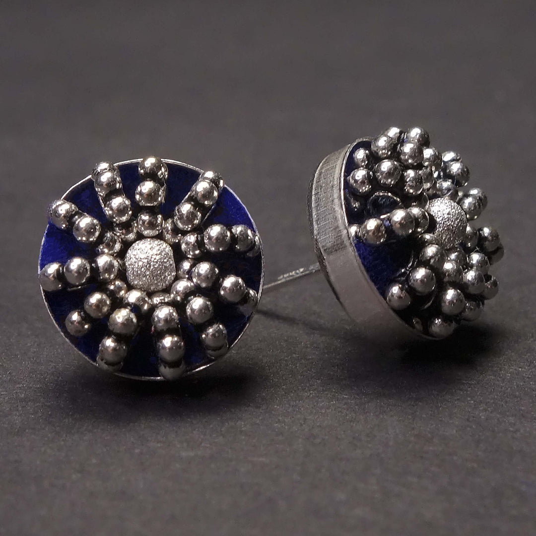 Moonbeams in Dioliskari: sterling silver post earring