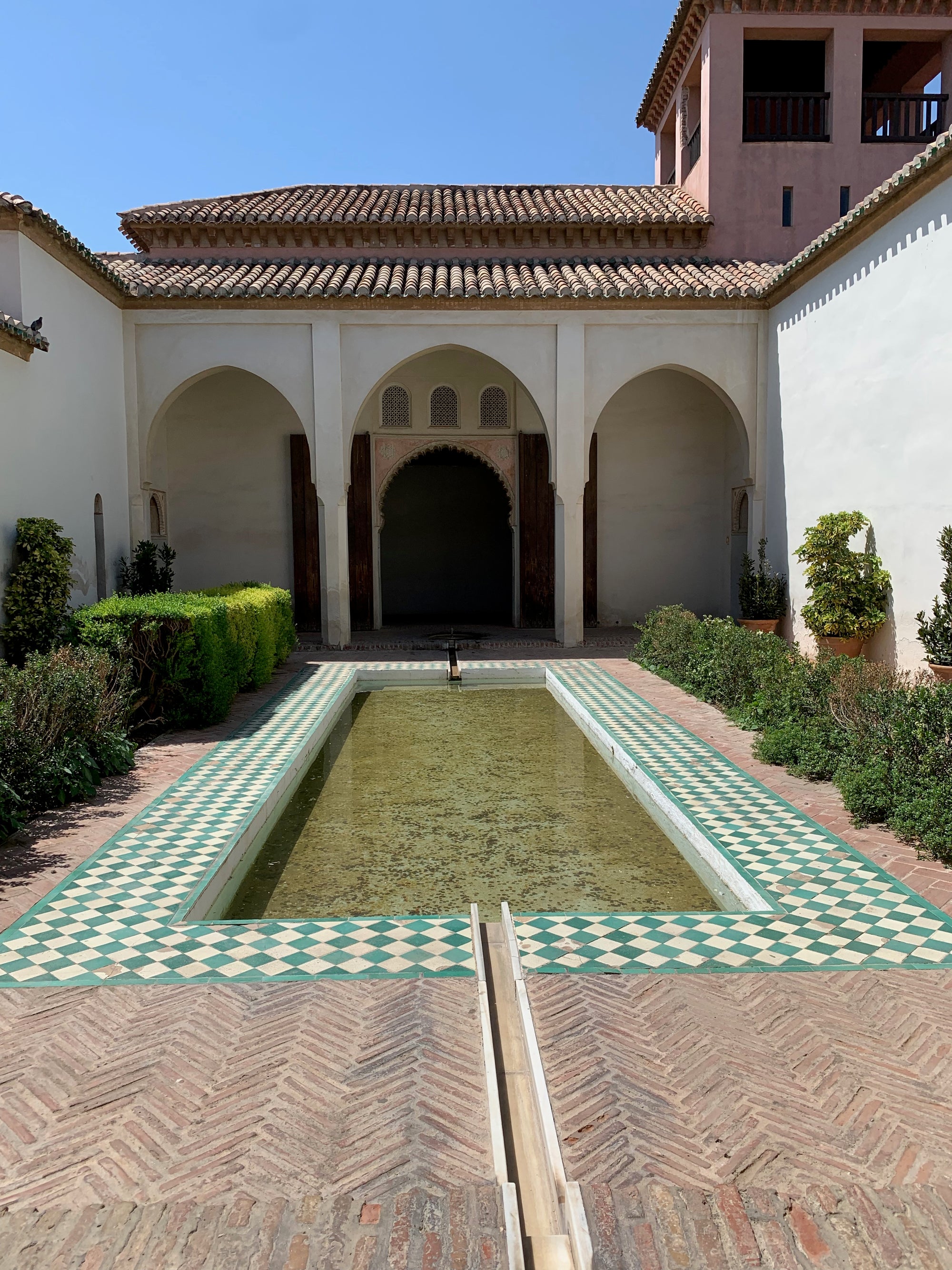 Alzaba Emeralds and Swirls