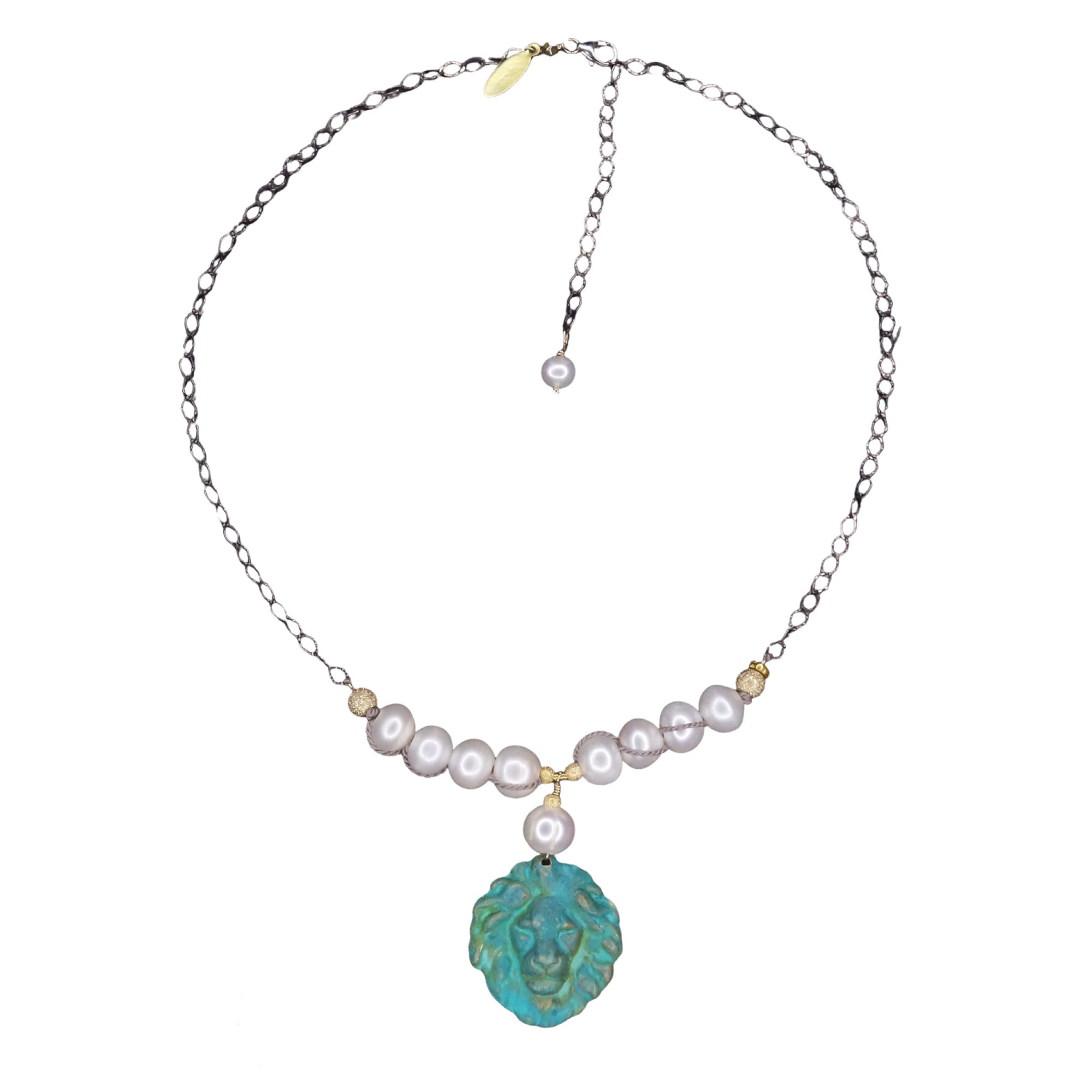 Ode to the Art Institute: pearl and gold necklace