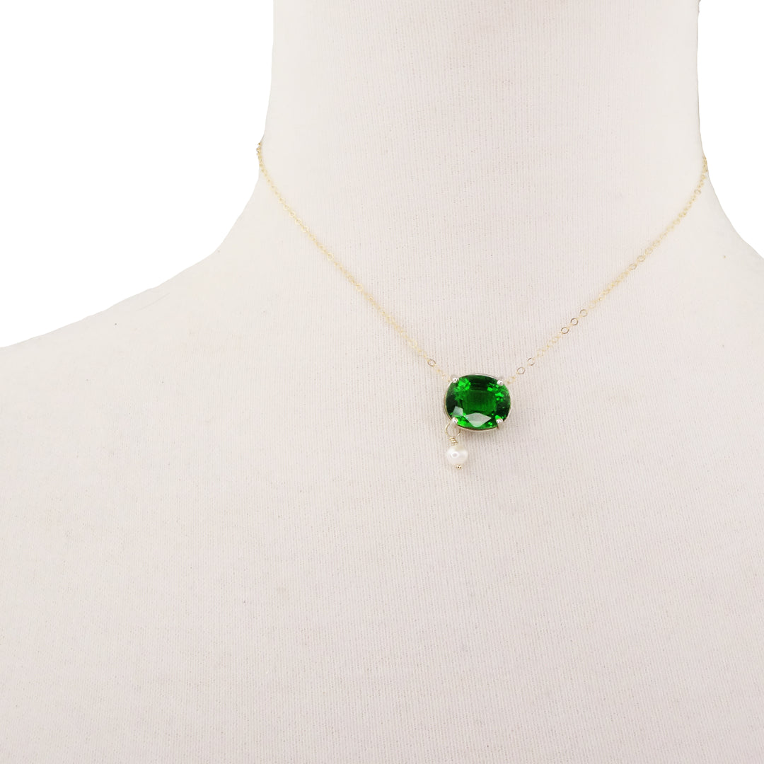 She Dazzled Them at the Moulin Rouge: tsavorite and pearl necklace