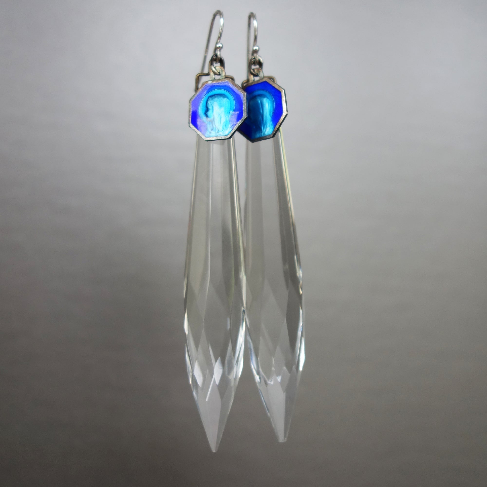 Chandelier Crystal and the Little Flower (Wanderlust Paris)