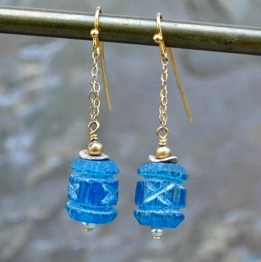 Carved Apetite earring